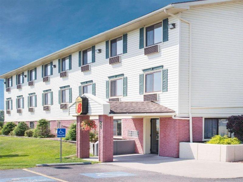 Super 8 By Wyndham Massena Ny Motel Kültér fotó