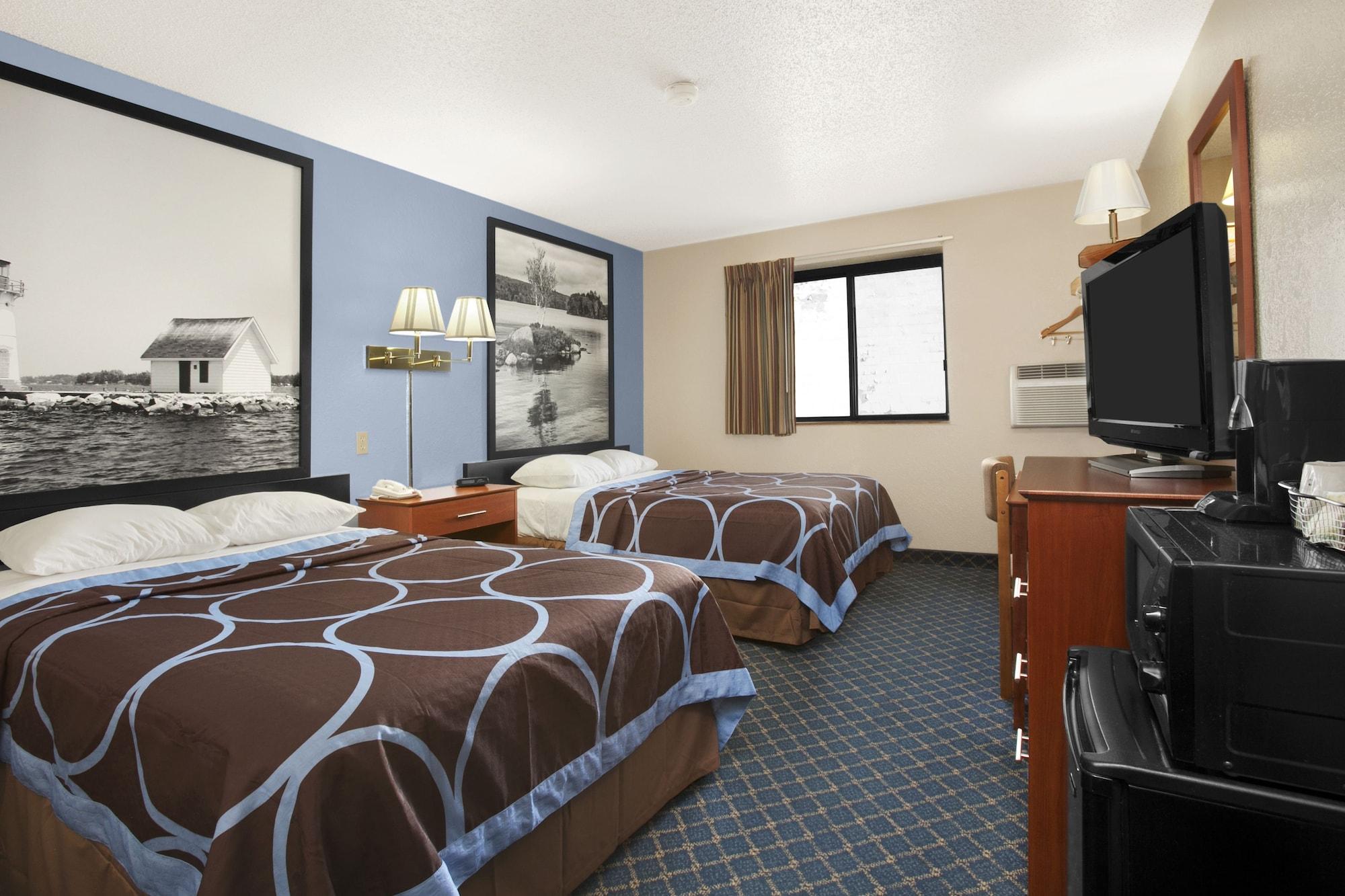 Super 8 By Wyndham Massena Ny Motel Kültér fotó