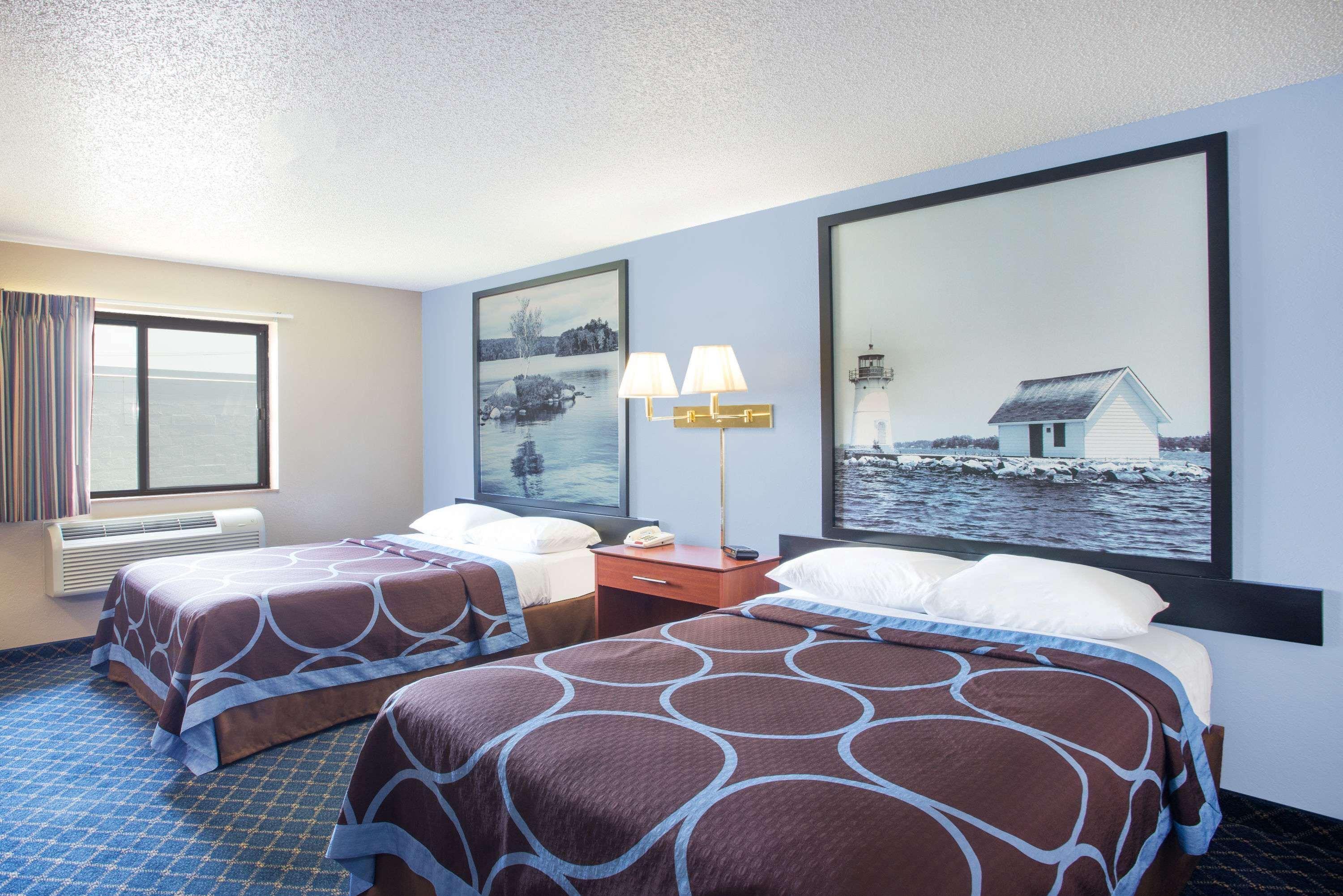 Super 8 By Wyndham Massena Ny Motel Kültér fotó