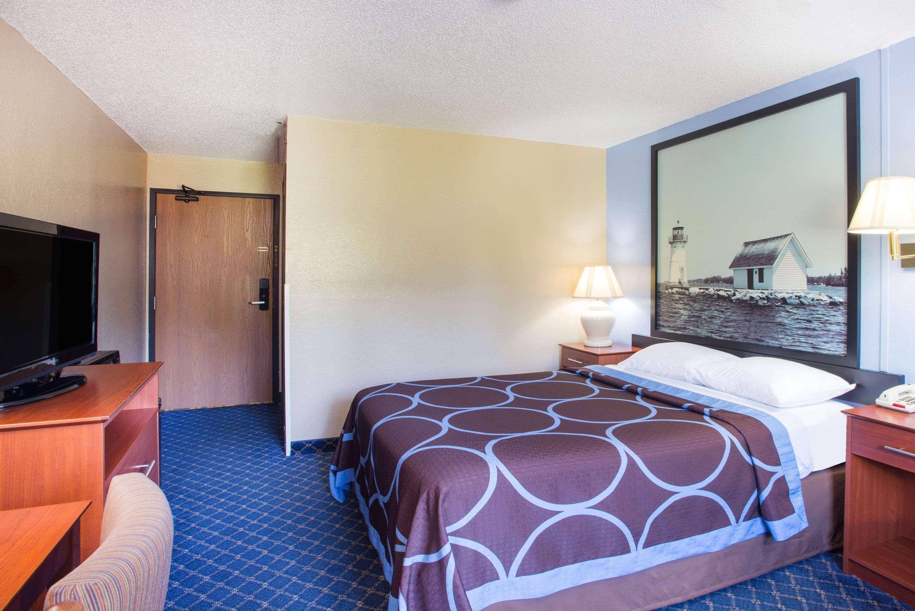 Super 8 By Wyndham Massena Ny Motel Kültér fotó